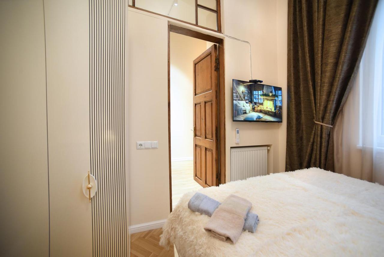 City Lux Hotel Tbilissi Extérieur photo