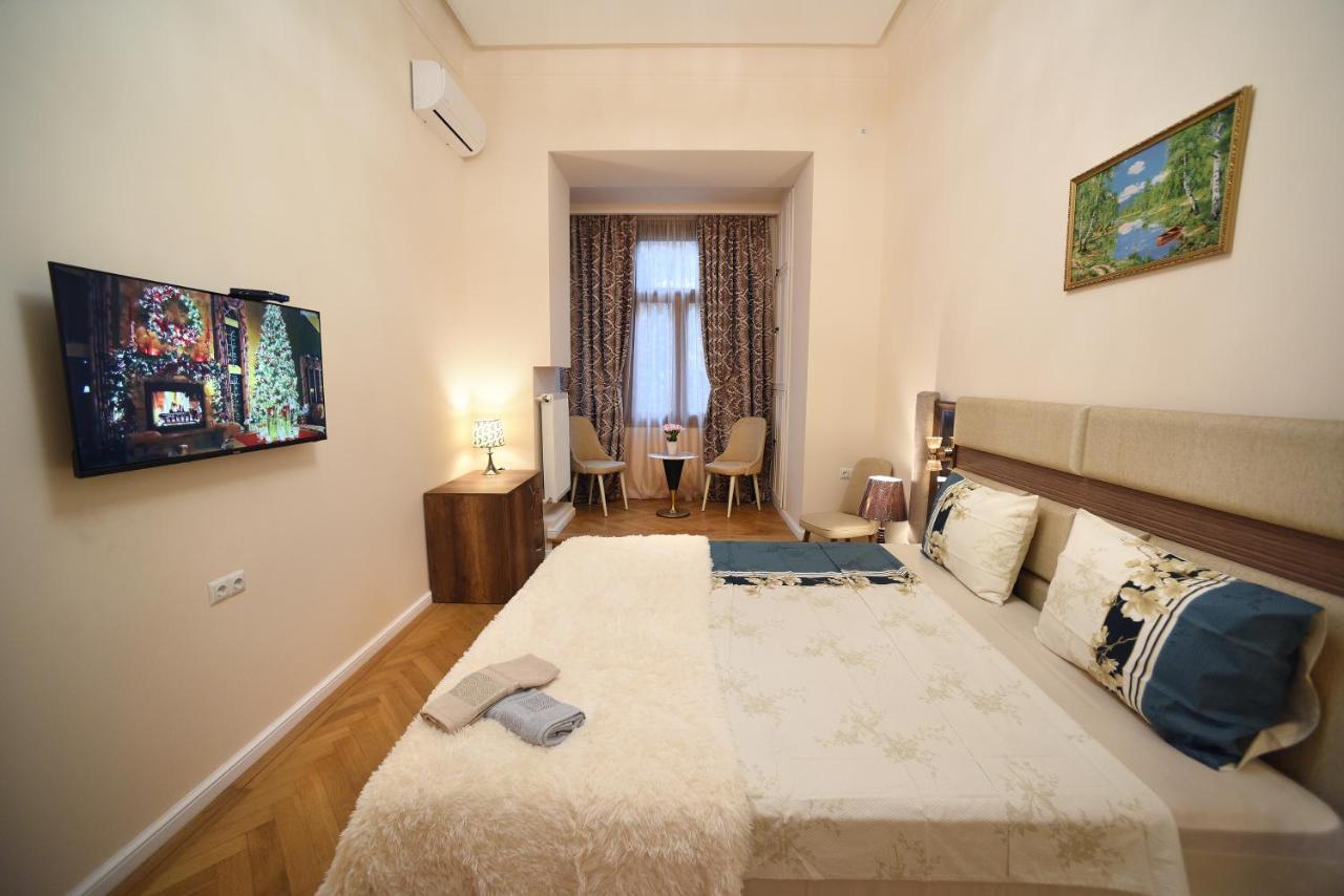 City Lux Hotel Tbilissi Extérieur photo