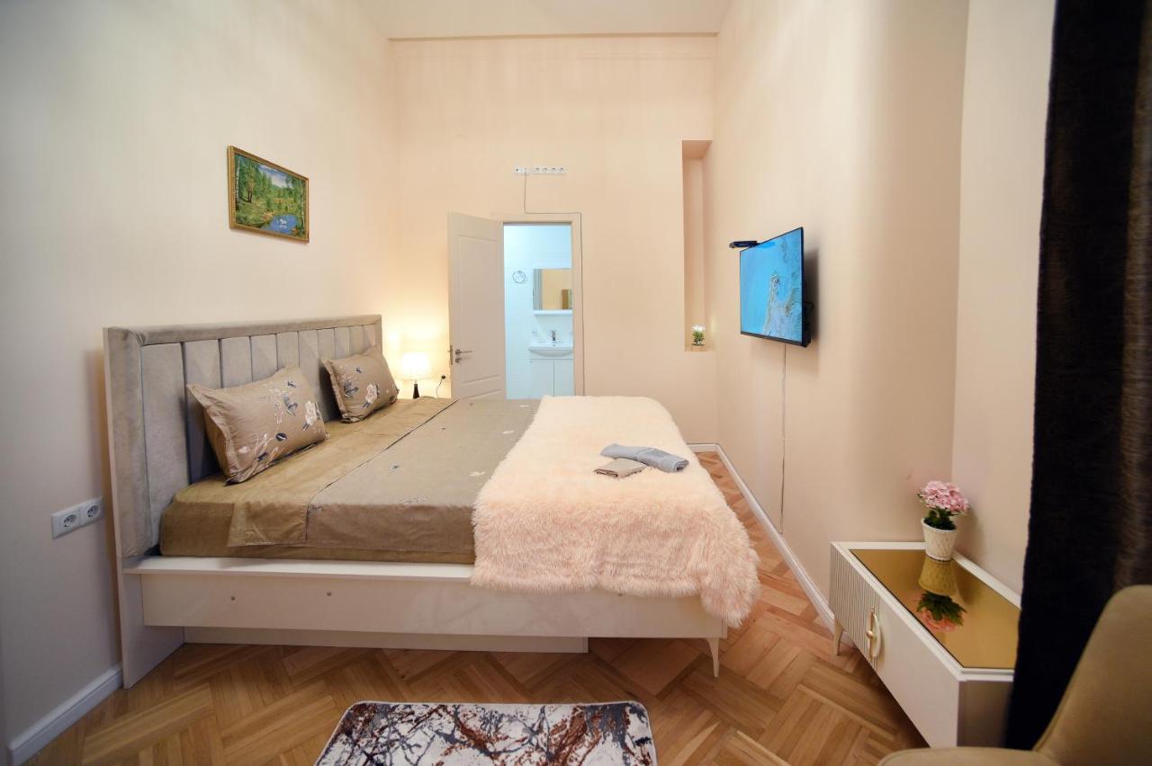 City Lux Hotel Tbilissi Extérieur photo