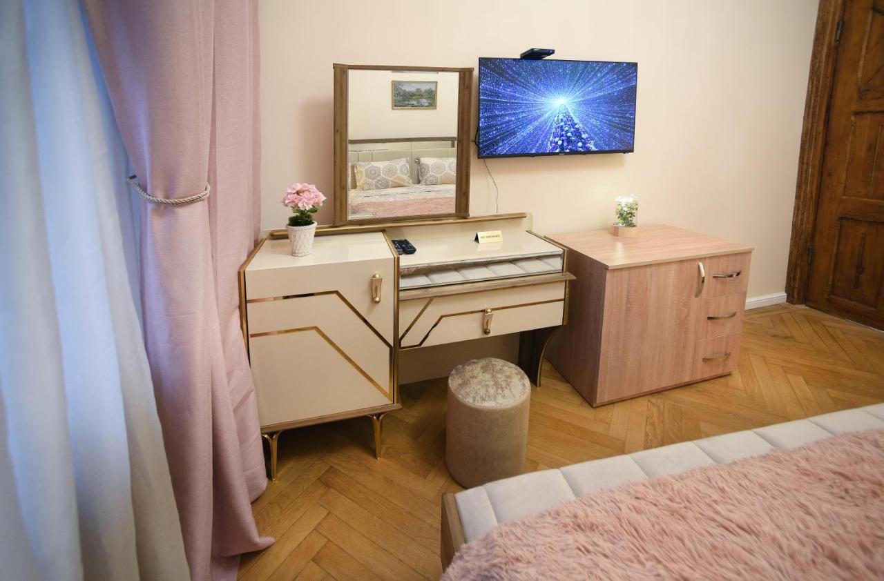 City Lux Hotel Tbilissi Extérieur photo