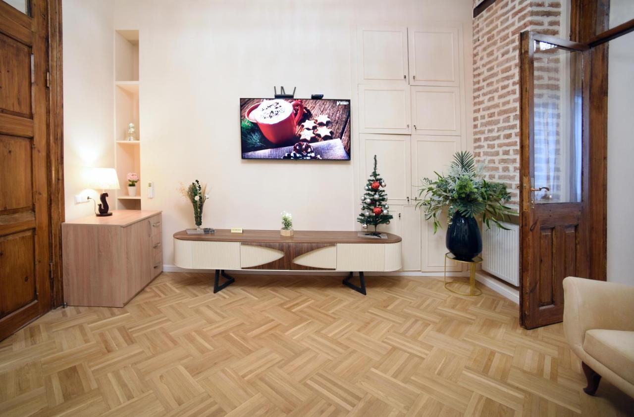 City Lux Hotel Tbilissi Extérieur photo